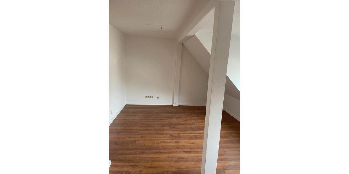 Dachgeschoßwohnung Idar-Oberstein Oberstein - 4 Zimmer, 98 m&sup2;, 600&euro; | Angebot:24650306