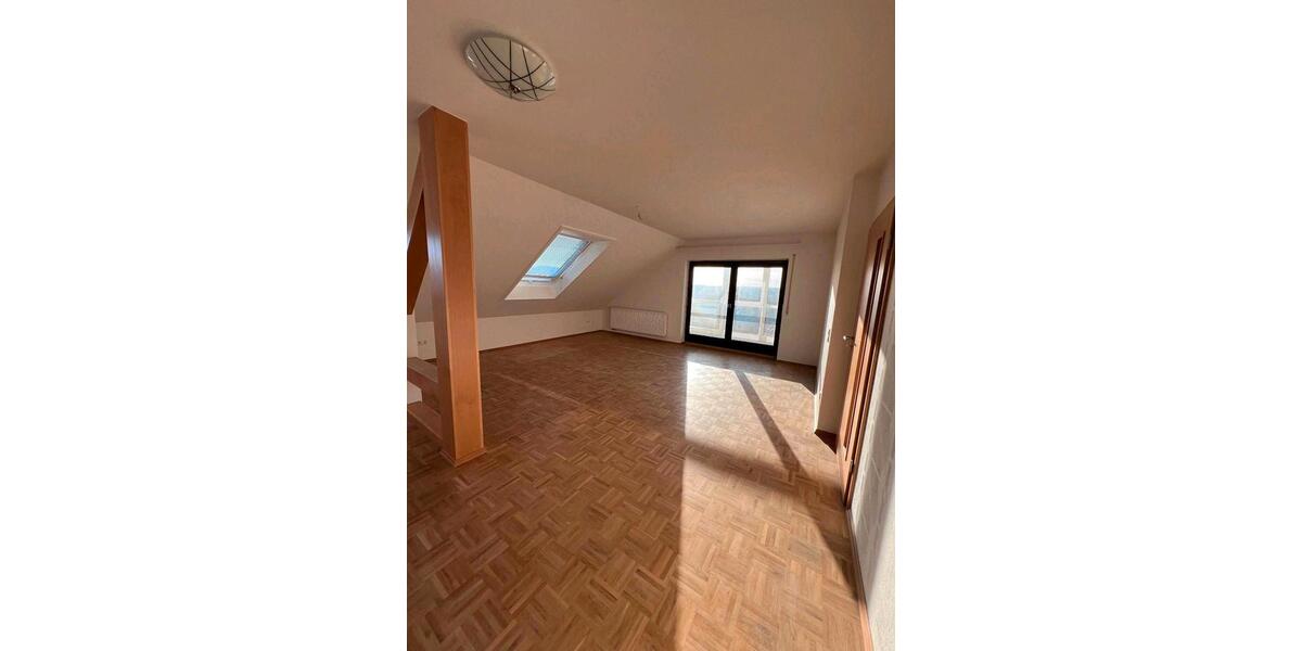 Dachgeschoßwohnung Balingen - 2.5 Zimmer, 108 m&sup2;, 1.300&euro; | Angebot:26228293