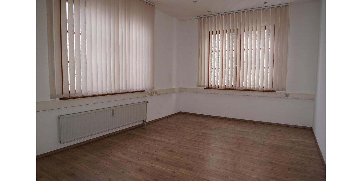 Gewerbeobjekt Waldershof - 1.950&euro; | Angebot:25845628