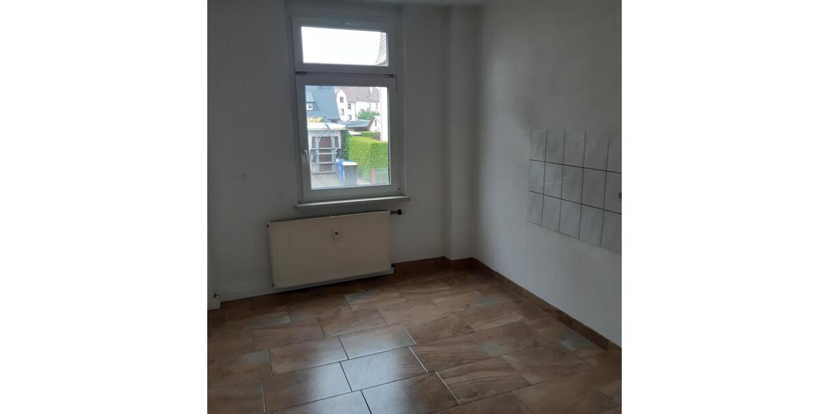 Erdgeschoßwohnung Werdau - 4 Zimmer, 91 m&sup2;, 460&euro; | Angebot:24697998