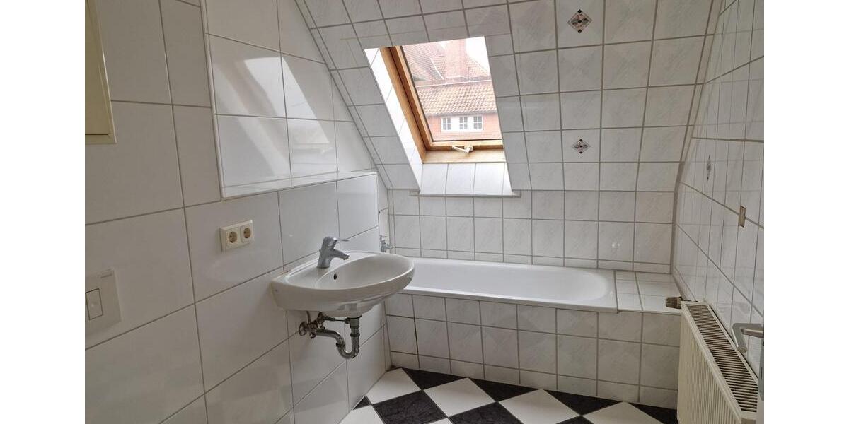 Dachgeschoßwohnung Mühlhausen (Thüringen) - 2 Zimmer, 68 m&sup2;, 444&euro; | Angebot:24817695