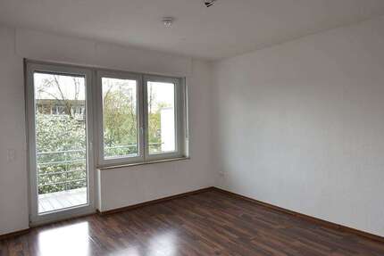 Wohnung Krefeld Krefeld-Mitte - 3 Zimmer, 84 m&sup2;, 895&euro; | Angebot:21185523