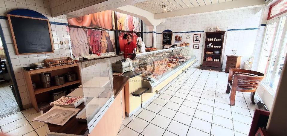 !!! ImmoPoint !!! Ladenlokal in 1 A Lage - Große Schaufenster - inkl. Parkplätze !!! ( IP 1 ST 220 - M)