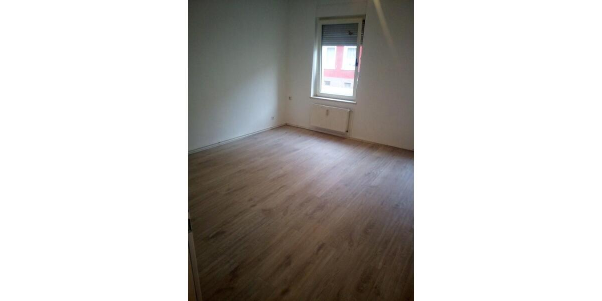 Erdgeschoßwohnung Dessau-Roßlau Brambach - 3 Zimmer, 80 m&sup2;, 400&euro; | Angebot:22751224