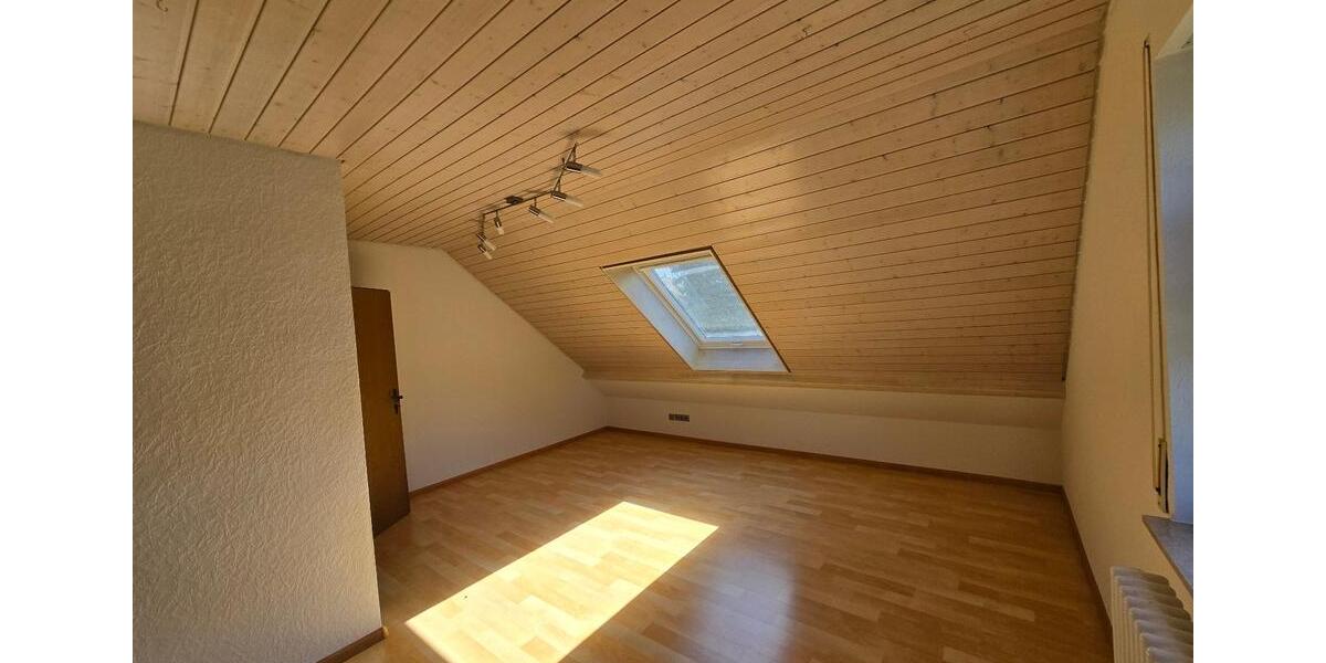 Einfamilienhaus Schallstadt - 7 Zimmer, 316 m&sup2;, 3.900&euro; | Angebot:23387059