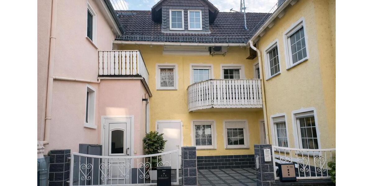 Etagenwohnung Ranstadt - 3 Zimmer, 116 m&sup2;, 1.000&euro; | Angebot:25894893