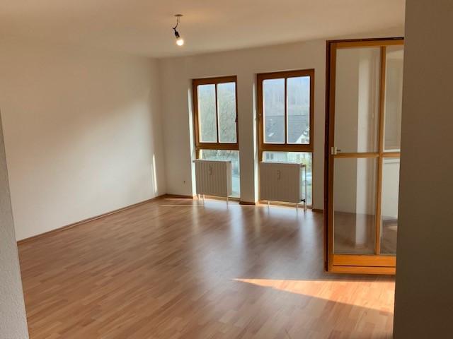 Erdgeschoßwohnung Gummersbach - 3.5 Zimmer, 80 m&sup2;, 473&euro; | Angebot:26459053