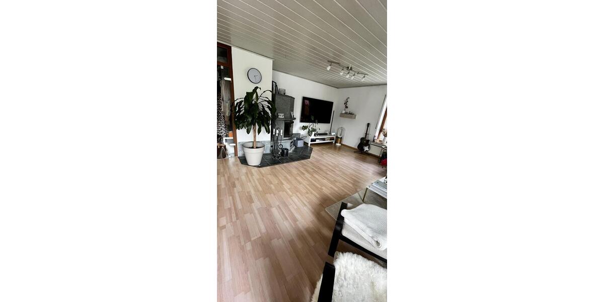 Dachgeschoßwohnung Spiegelberg - 3.5 Zimmer, 71 m&sup2;, 950&euro; | Angebot:26635622