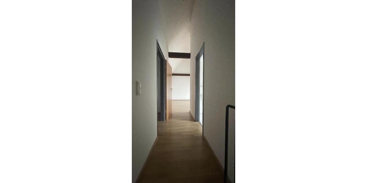 Etagenwohnung Lohmar - 2 Zimmer, 82 m&sup2;, 830&euro; | Angebot:26633961