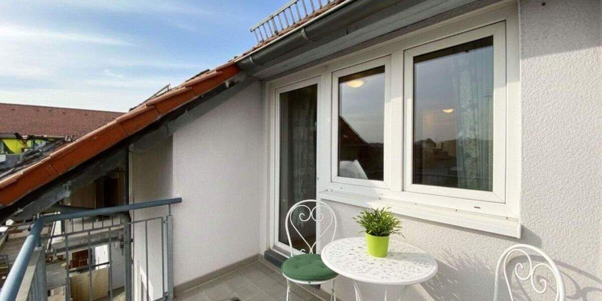 1-Raum-Wohnung mit Balkon, Dusche und Stellplatz in Naumburg 1 zimmer