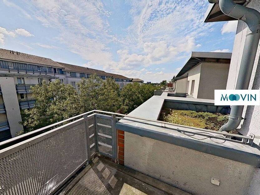 Über den Dächern: 2-Zimmer-Wohnung in der Endetage mit Balkon - sofort verfügbar!