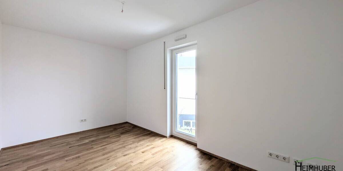 Etagenwohnung München Ramersdorf-Perlach - 3 Zimmer, 102 m&sup2;, 2.100&euro; | Angebot:26043003