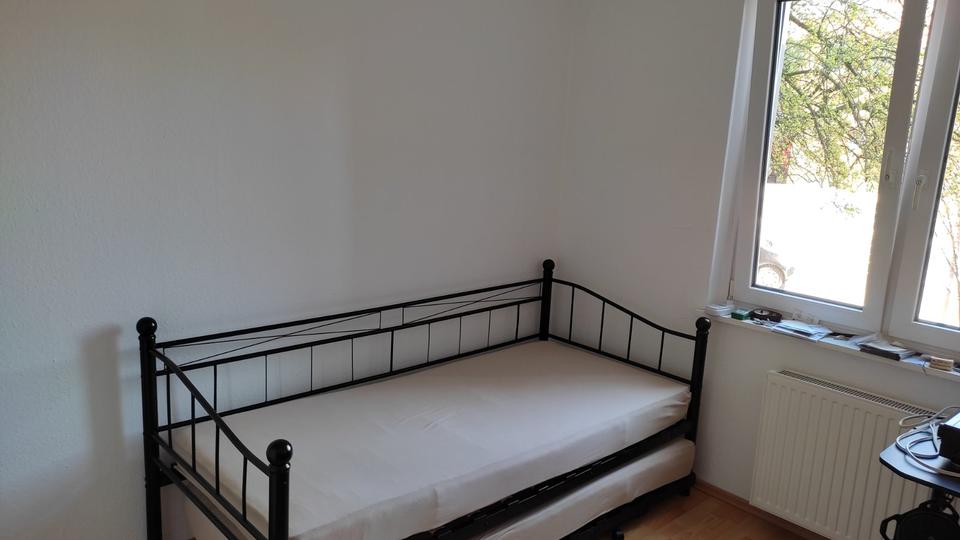 Erdgeschoßwohnung Hamburg Lohbrügge - 12 Zimmer, 60 m&sup2;, 365&euro; | Angebot:25307684