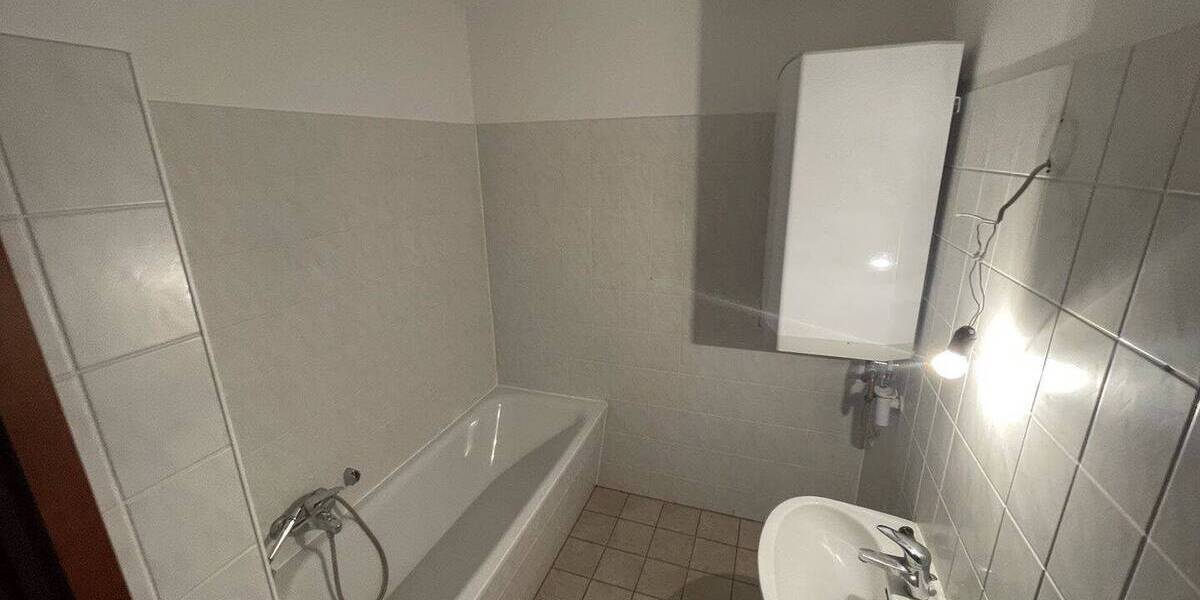 Etagenwohnung Eisenach - 2 Zimmer, 74 m&sup2;, 444&euro; | Angebot:26554397