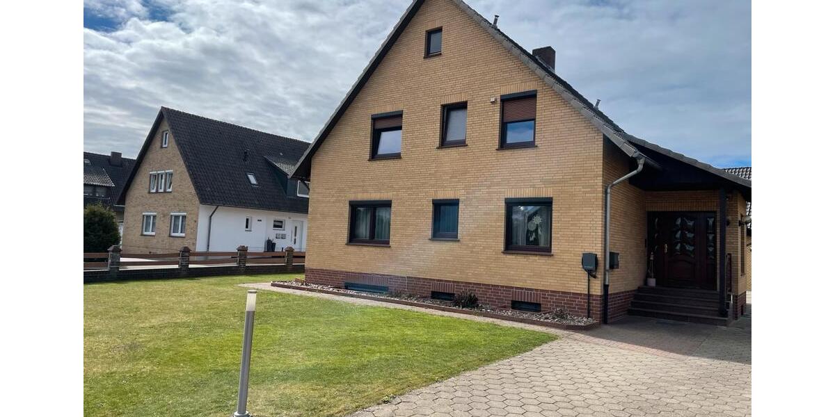 Dachgeschoßwohnung Uelzen - 3 Zimmer, 78 m&sup2;, 900&euro; | Angebot:26021968