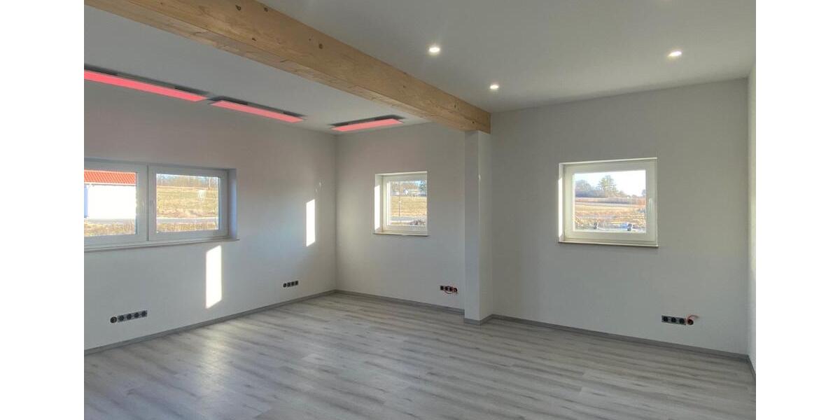 Gewerbeobjekt Hollfeld - 2.800&euro; | Angebot:24735349