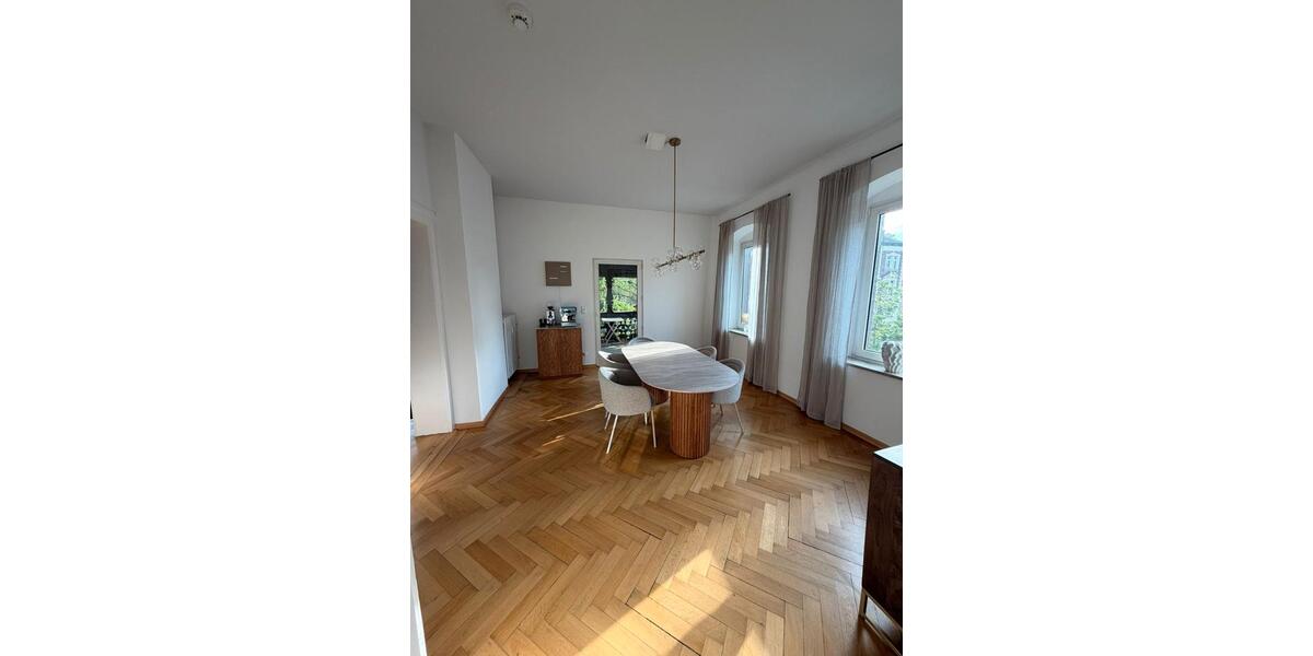 Etagenwohnung Regensburg Brandlberg - 4 Zimmer, 140 m&sup2;, 2.360&euro; | Angebot:26253696