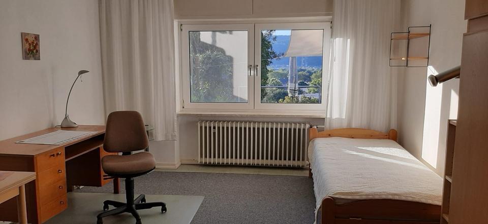 Helles, möbliertes Apartment in Trier-Weismark zu vermieten