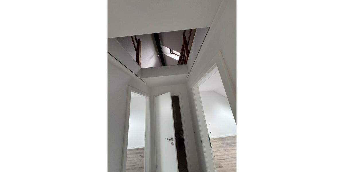 Dachgeschoßwohnung Saarlouis - 3 Zimmer, 90 m&sup2;, 1.050&euro; | Angebot:25892458