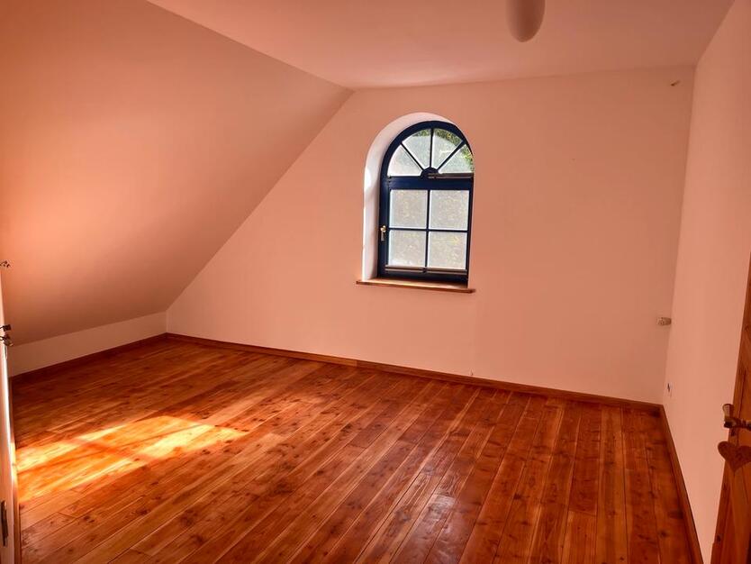 2 Zimmer und eigenes Bad in Hofgemeinschaft