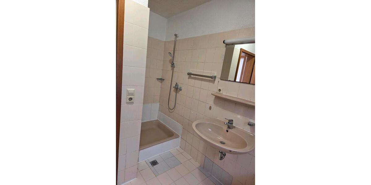 Erdgeschoßwohnung Waldshut-Tiengen Tiengen - 4 Zimmer, 84 m&sup2;, 1.150&euro; | Angebot:25350417