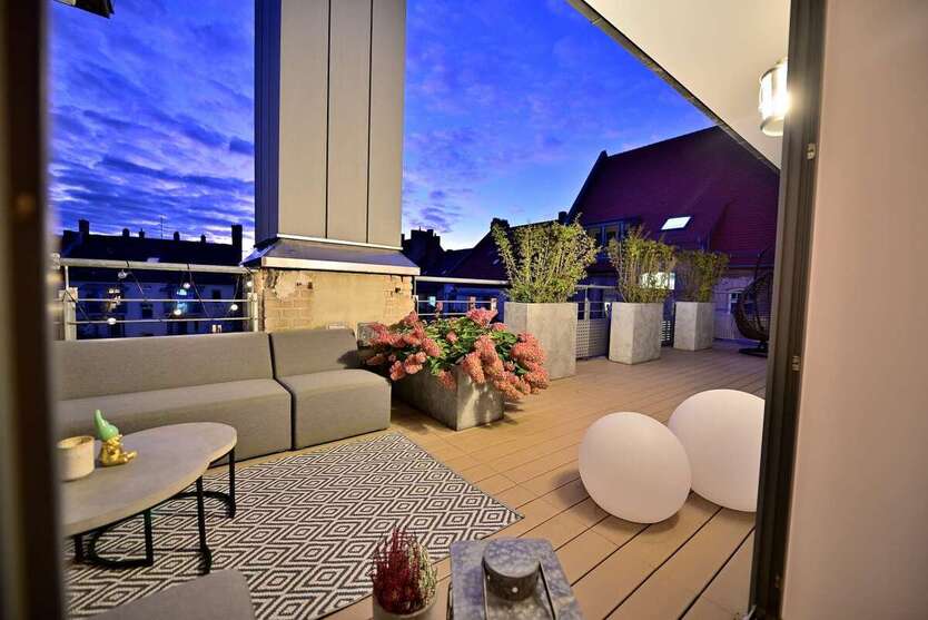 Wohnung zum Mieten in Nürnberg 2.150 € 200 m² 3.5 zimmer
