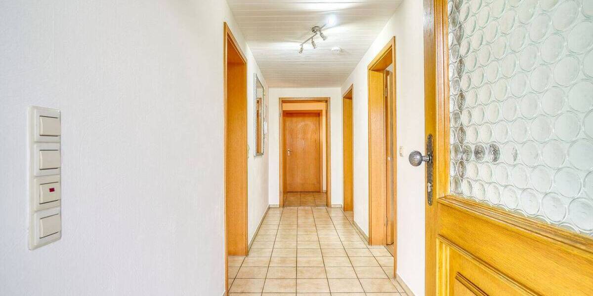 Etagenwohnung Berkheim - 2 Zimmer, 69 m&sup2;, 550&euro; | Angebot:26092125