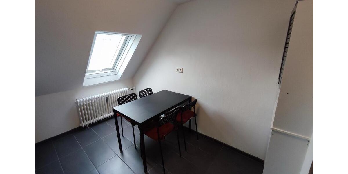 Etagenwohnung Coburg - 1 Zimmer, 12 m&sup2;, 260&euro; | Angebot:26698814