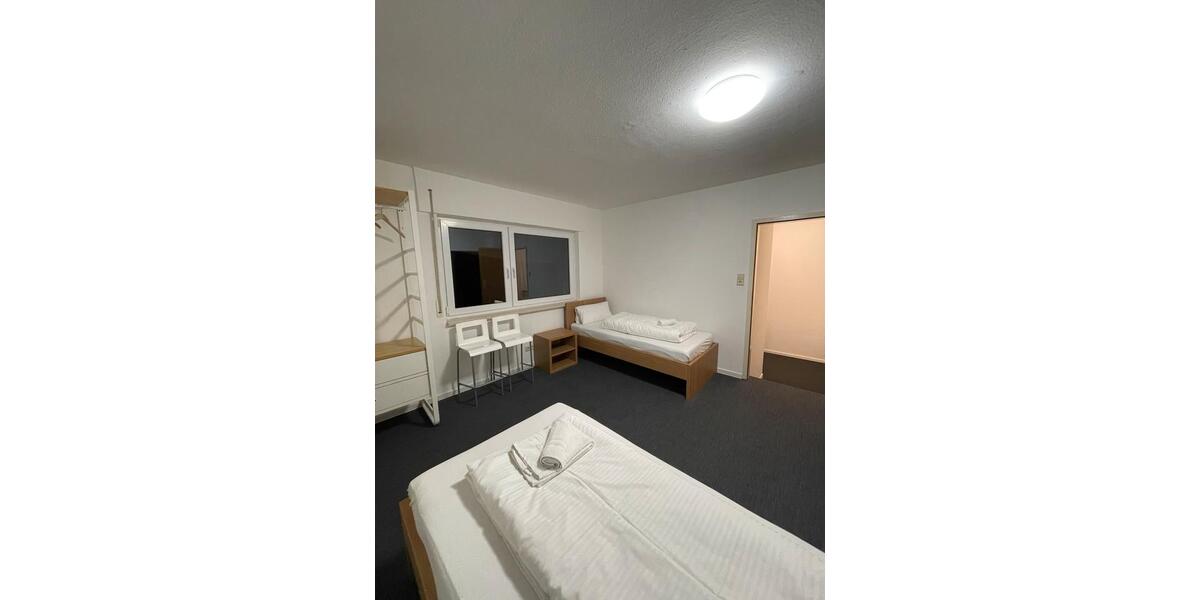 Wohnen auf Zeit Waiblingen - 4 Zimmer, 150 m&sup2;, 150&euro; | Angebot:25414786