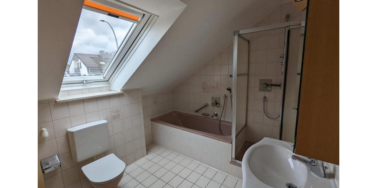 Dachgeschoßwohnung Schramberg - 3 Zimmer, 62 m&sup2;, 650&euro; | Angebot:24691994