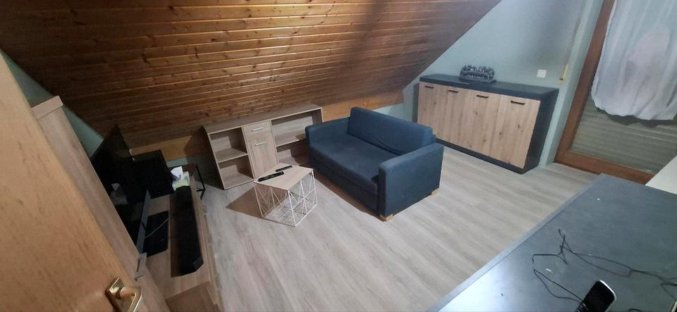 Dachgeschosswohnung mit Balkon 2 zimmer