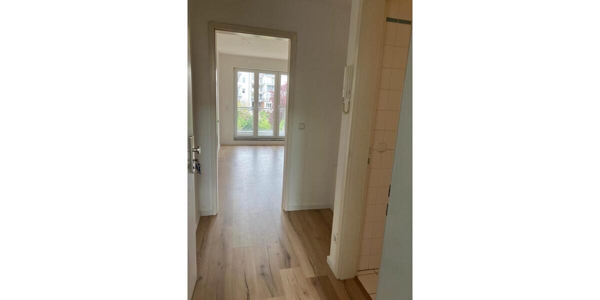 Etagenwohnung Dessau-Roßlau Dessau - 1 Zimmer, 33 m&sup2;, 300&euro; | Angebot:26535644