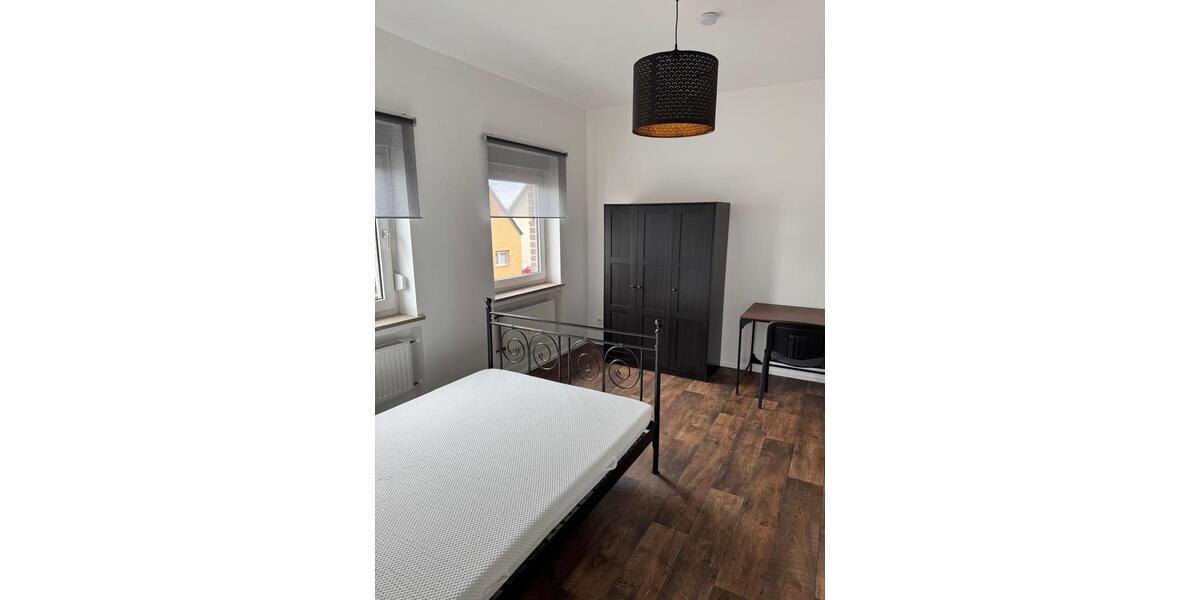 WG-Zimmer 5er WG möbliert 5 zimmer