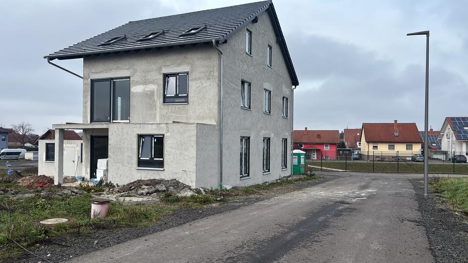 Etagenwohnung Göllheim - 4 Zimmer, 120 m&sup2;, 1.850&euro; | Angebot:24560480