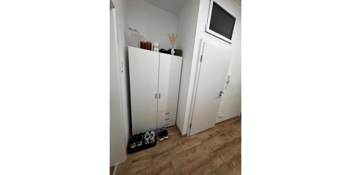 Eingerichtet 3-Zimmer-Wohnung mit 74 qm in einem 3-Familienhaus ; 3 zimmer