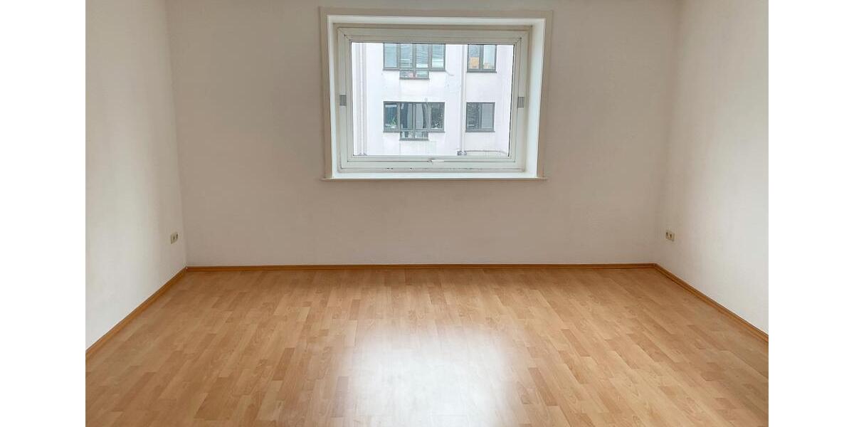 Etagenwohnung Braunschweig - 2 Zimmer, 77 m&sup2;, 657&euro; | Angebot:26338452