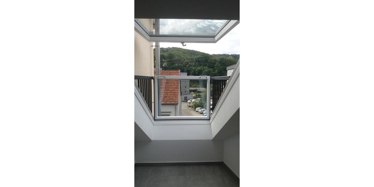 Dachgeschoßwohnung Saarbrücken Scheidt - 1 Zimmer, 22 m&sup2;, 300&euro; | Angebot:26268582