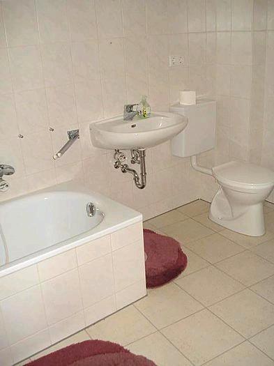 Etagenwohnung Weinheim - 2 Zimmer, 100 m&sup2;, 1.200&euro; | Angebot:26511602