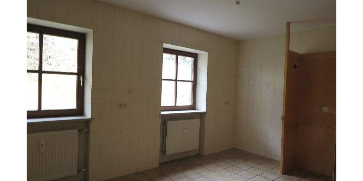 Gewerbeobjekt Berchtesgaden - 4 Zimmer, 101 m&sup2;, 1.400&euro; | Angebot:25705352