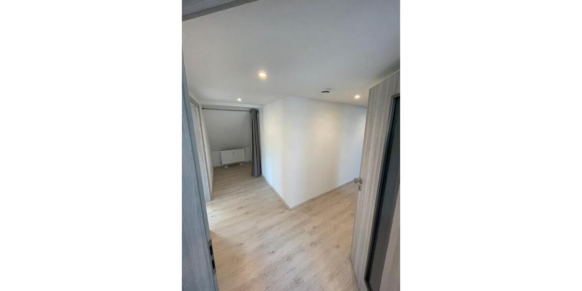 Dachgeschoßwohnung Coburg - 2 Zimmer, 70 m&sup2;, 630&euro; | Angebot:26579851