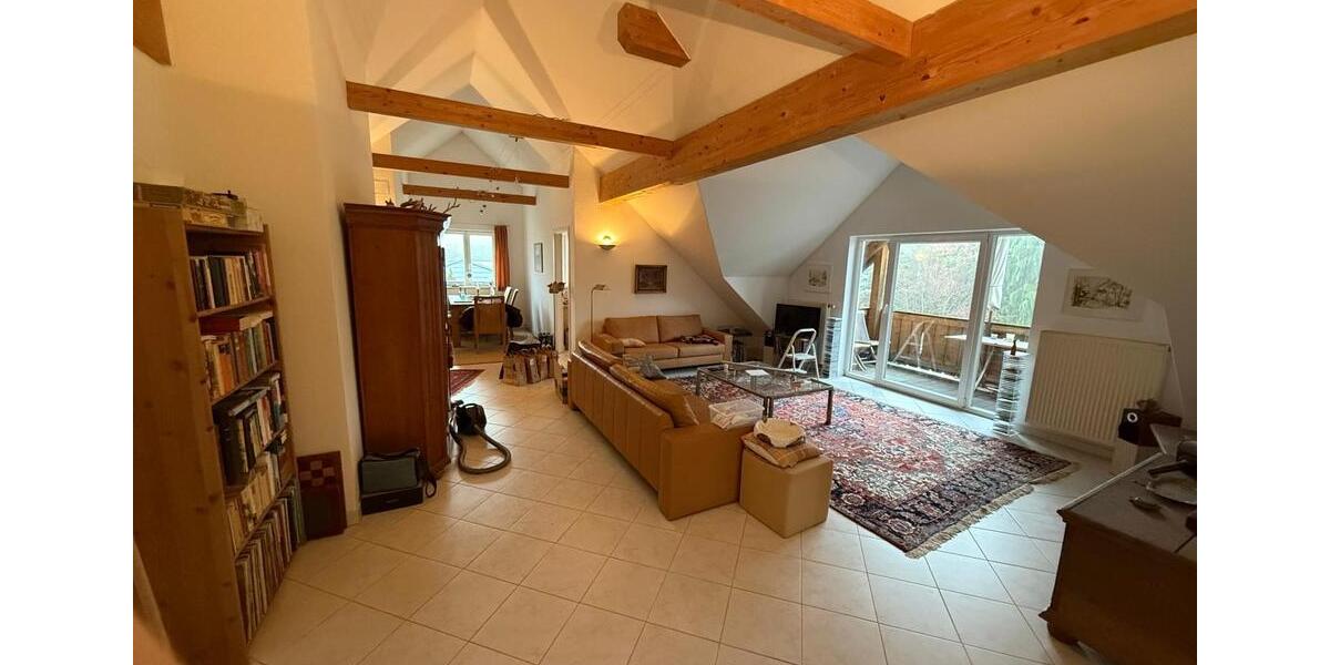 Dachgeschoßwohnung Planegg - 3 Zimmer, 105 m&sup2;, 1.890&euro; | Angebot:25167695