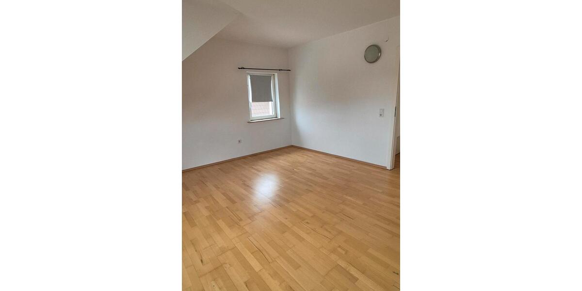 Dachgeschoßwohnung Bous - 1 Zimmer, 65 m&sup2;, 500&euro; | Angebot:26039179