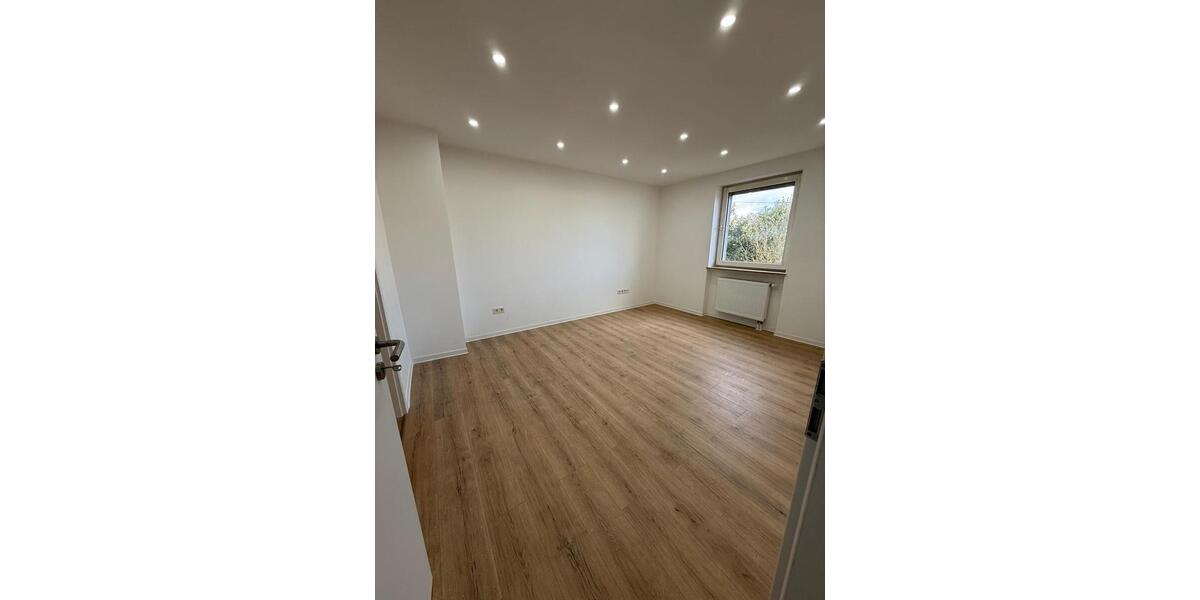 Etagenwohnung Neunkirchen - 3 Zimmer, 60 m&sup2;, 700&euro; | Angebot:26138396