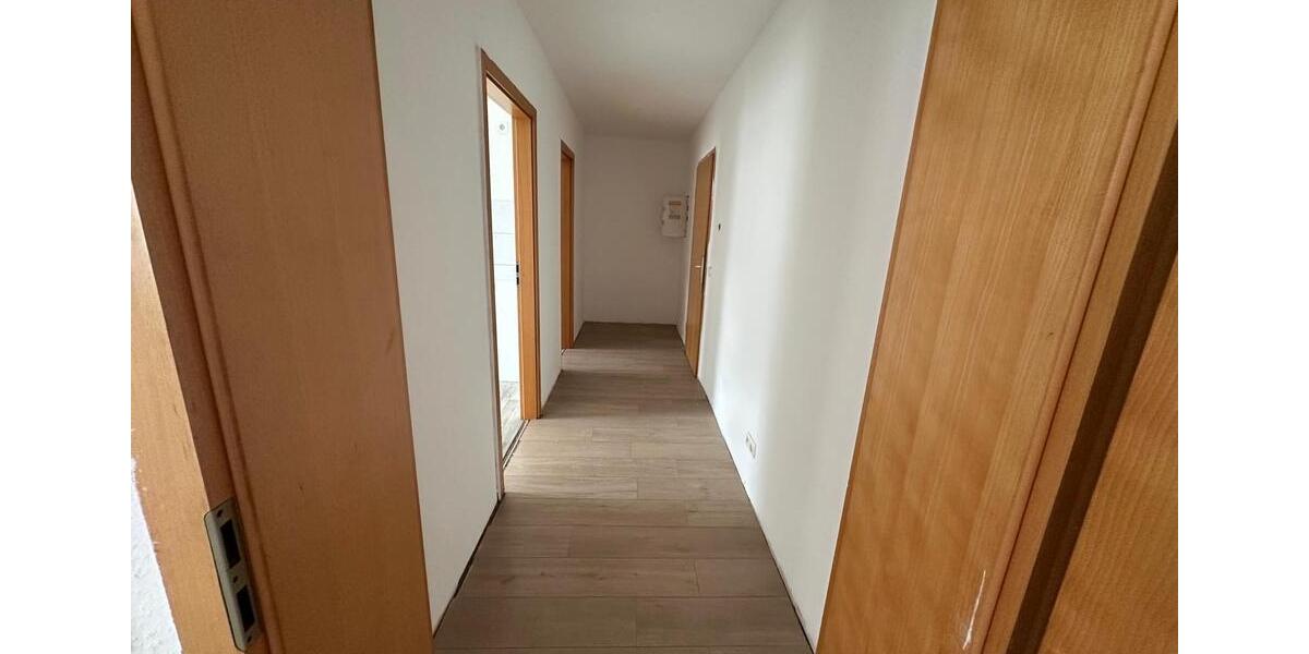 Etagenwohnung Bitterfeld-Wolfen Bitterfeld - 2 Zimmer, 60 m&sup2;, 592&euro; | Angebot:26518996