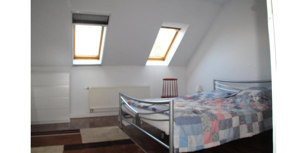 Dachgeschoßwohnung Waldheim - 3 Zimmer, 66 m&sup2;, 330&euro; | Angebot:15219911