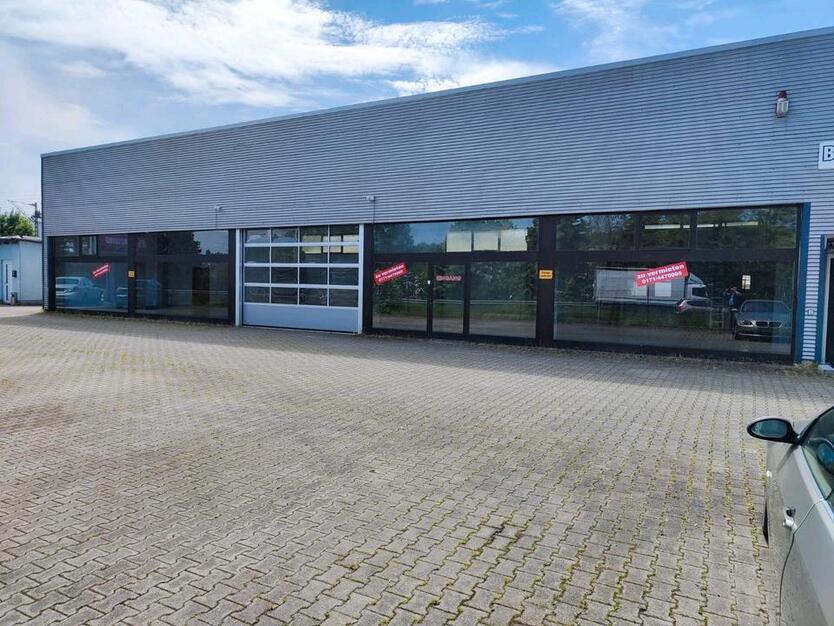 GewerbehalleAusstellungshalle direkt an B8 Passau