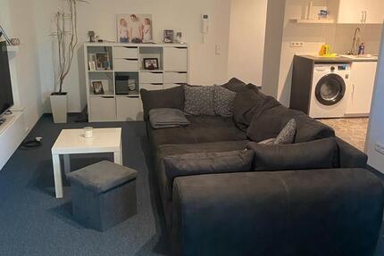 Wunderschöne 1,5 Zimmer mit Terrasse und Blick zum Wiesengrund
