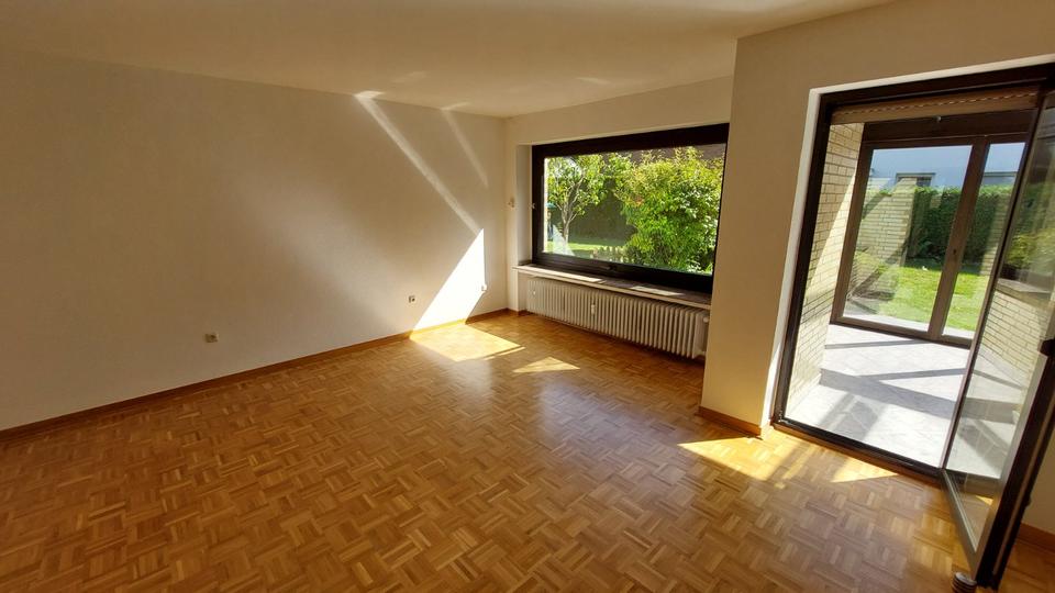 Erdgeschoßwohnung Neuss Gnadental - 3 Zimmer, 86 m&sup2;, 1.000&euro; | Angebot:25175319