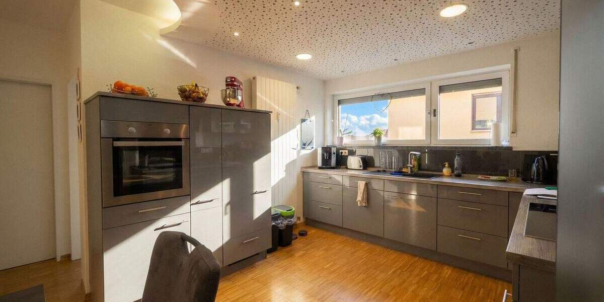 Etagenwohnung Saarbrücken Bübingen - 5 Zimmer, 107 m&sup2;, 900&euro; | Angebot:24909648