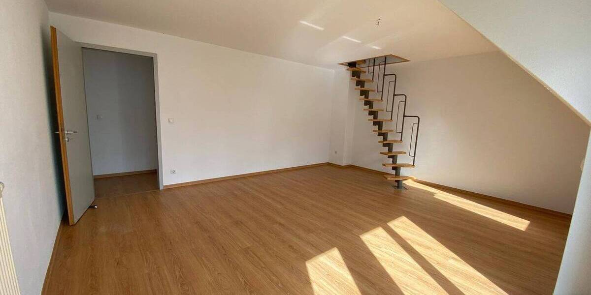 Etagenwohnung Stralsund Altstadt - 2 Zimmer, 73 m&sup2;, 735&euro; | Angebot:26275349